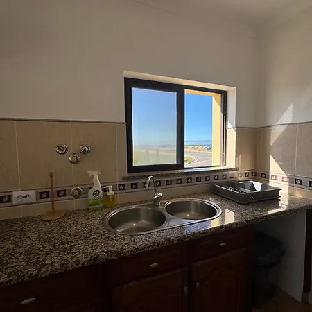Surf & Sunset House בית הארחה