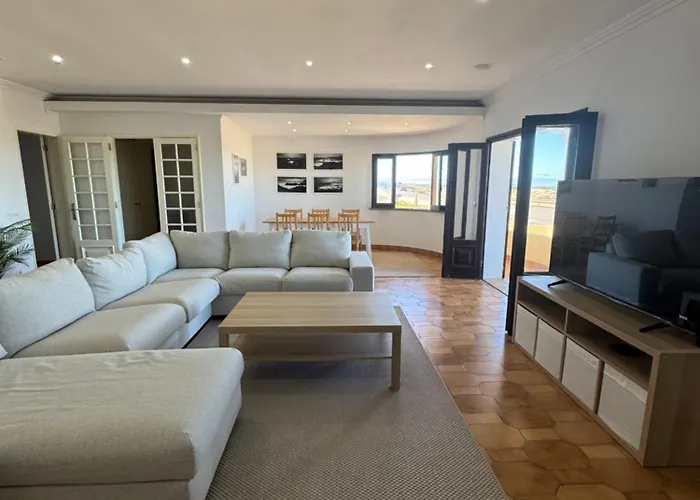 Surf & Sunset House בית הארחה 3*
