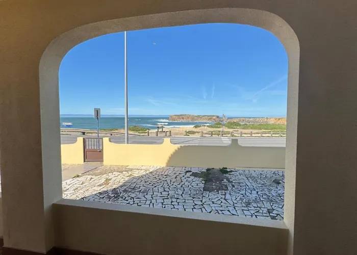 招待所 Surf & Sunset House