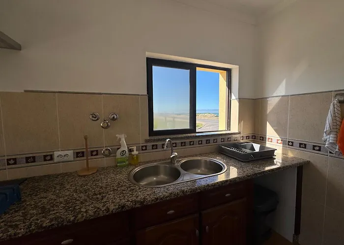 Surf & Sunset House בית הארחה